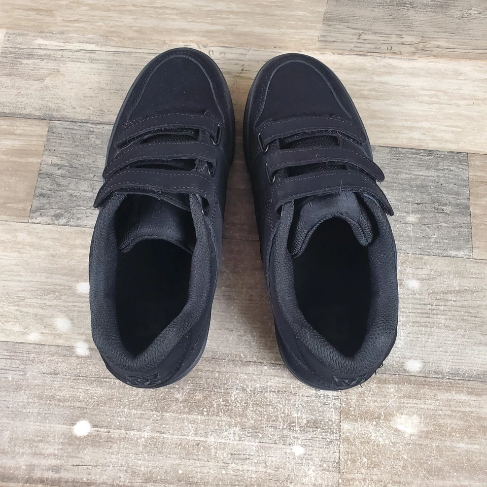 DC Shoes Pure V Niños Tenis Talla 4.5 Monopatín Atlético Cuero Negro Parte Superior Baja Foto 4 de 4