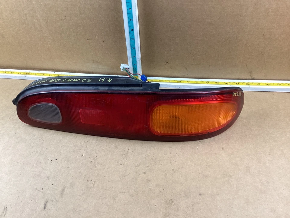 1993-1997 Mazda MX-6 Rear Right Passenger Side Tail Light Assembly - Image 2 of 4