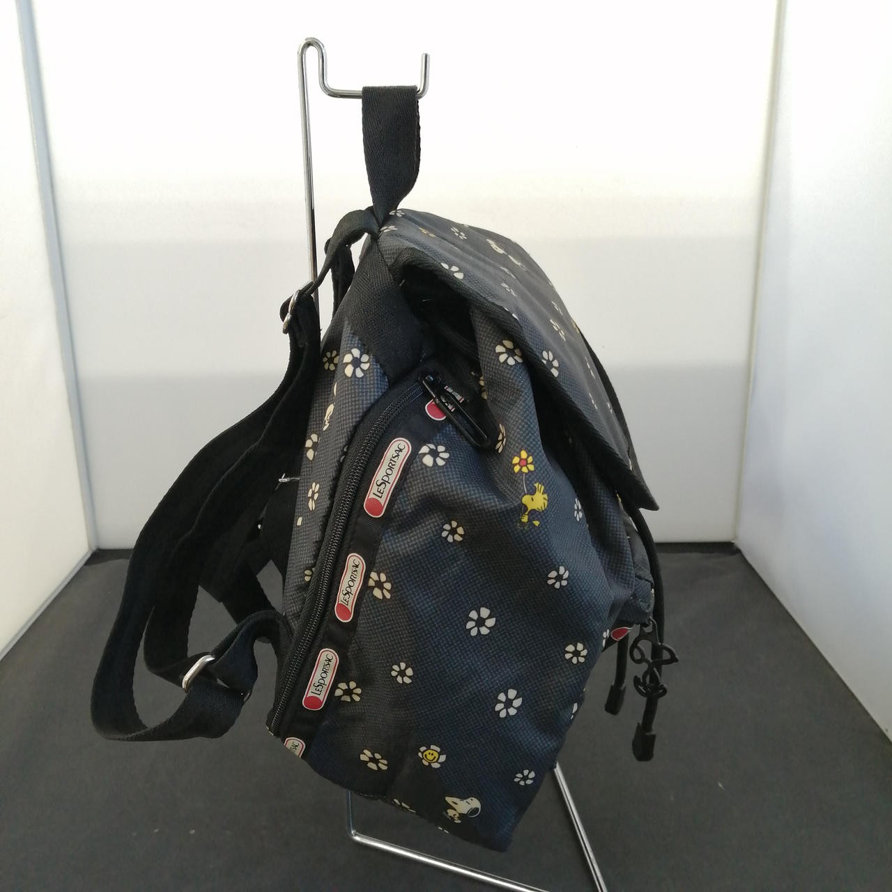 Backpack Model Snoopy Collaboration LESPORTSAC - image 3