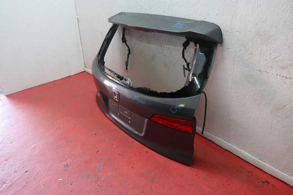 2019 2022 HONDA PILOT REAR LIFTGATE SHELL OEM WITH CAMERA Foto 3 de 4