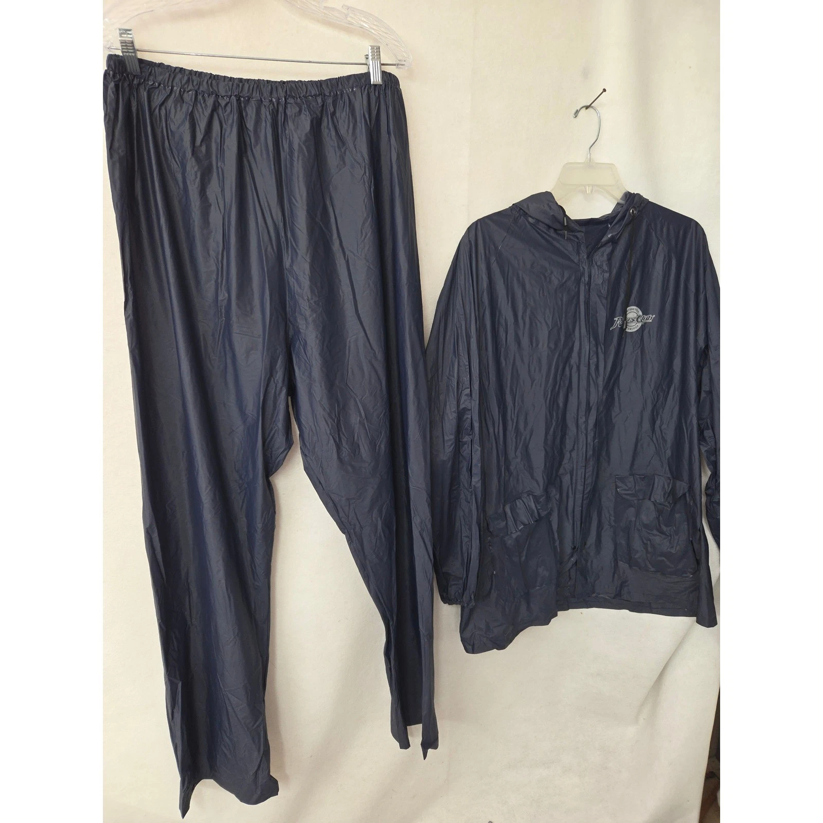 Motorcycle Riders Club of America Rain Suit Men XL Navy Blue Hooded 2pc Set
Opens in a new window or