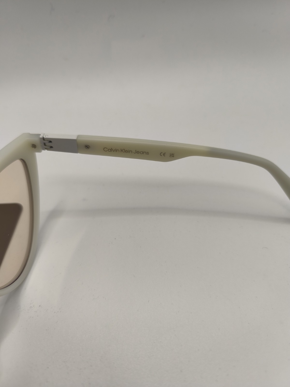 Calvin Klein White Womens Cats Eyes Sunglasses Brand New with Case image 8