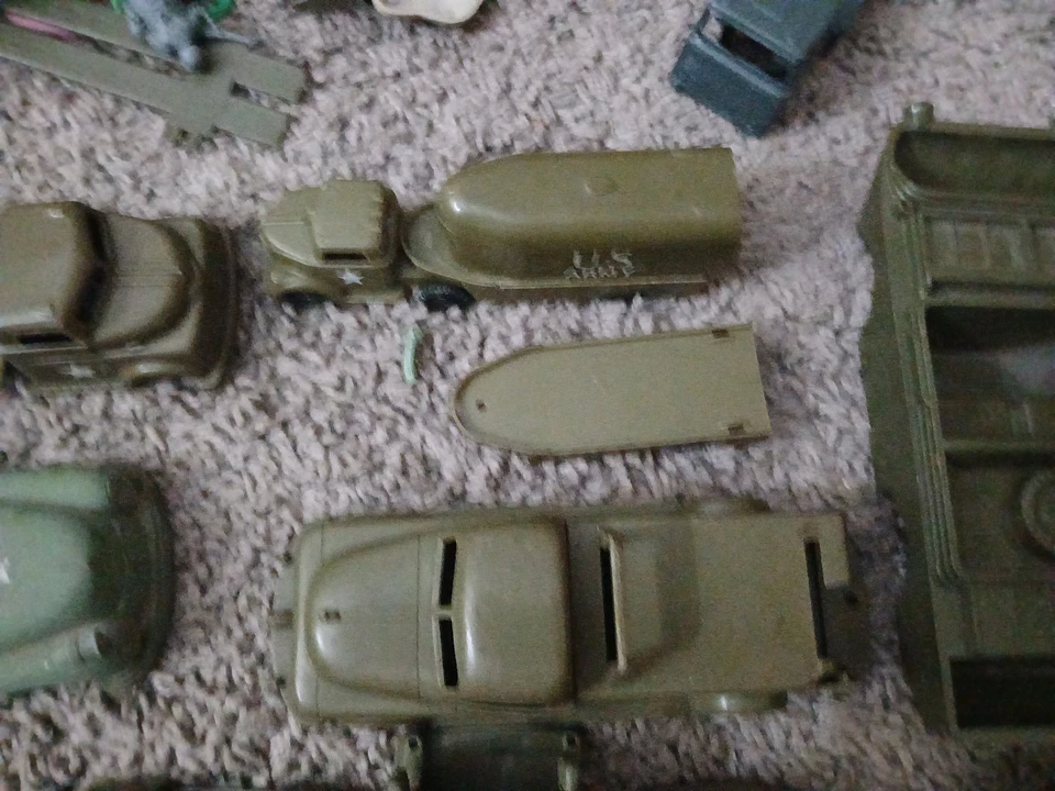 Toy Army Is assorted vehicles - Image 2 of 4