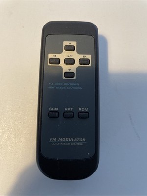 Clarion RCB-131 Fernbedienung, OEM für FMC250 CD-Wechsler mit FM-Modulator