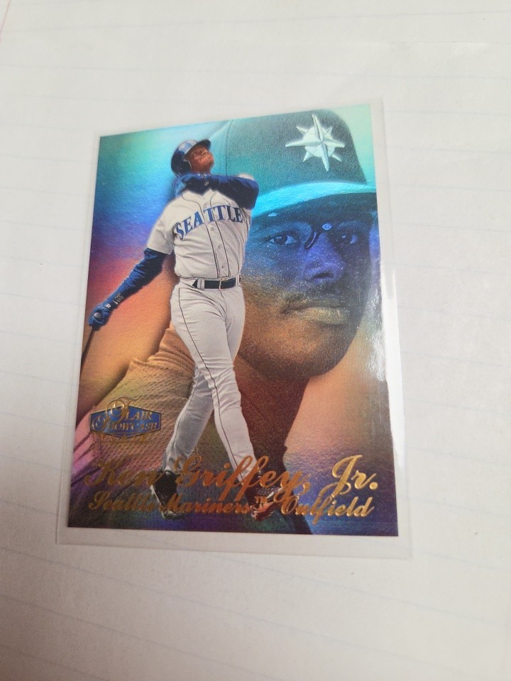 Fleer 1998 Fleer Showcase Showtime Ken Griffey Jr.  Seattle Mariners Row 3 st 1