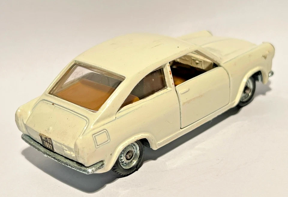 Politoys Export 1:43 Scale No. 548 Autobianchi Primula Coupe - White - Image 3 of 4