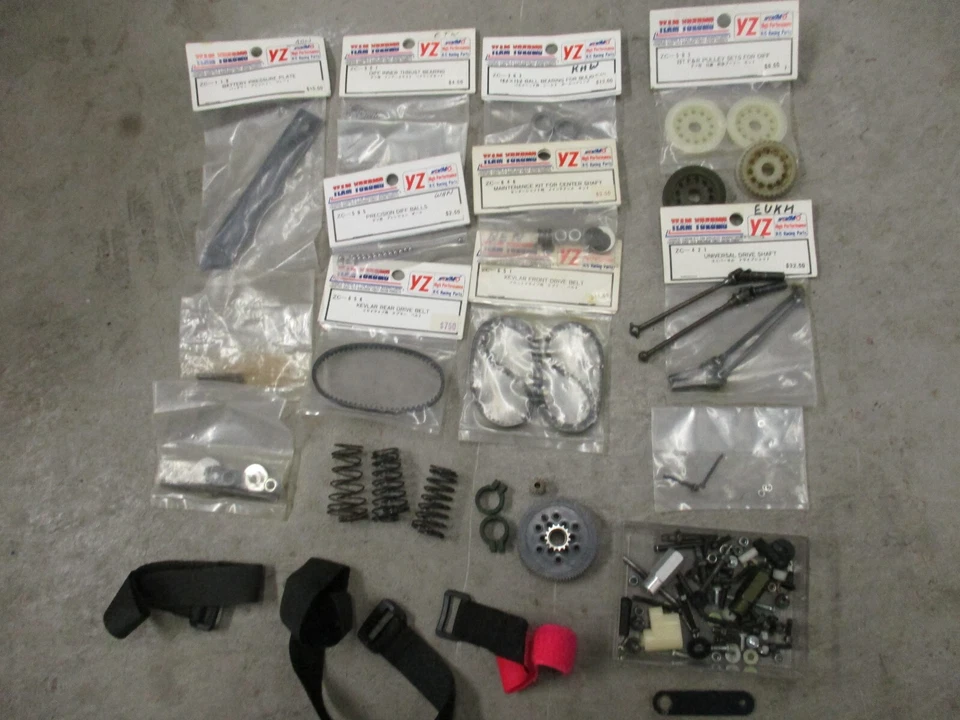 Yokomo YZ-10 competition 4WD Team Associated 1/10 RC , With Replacement Parts - Image 3 of 4