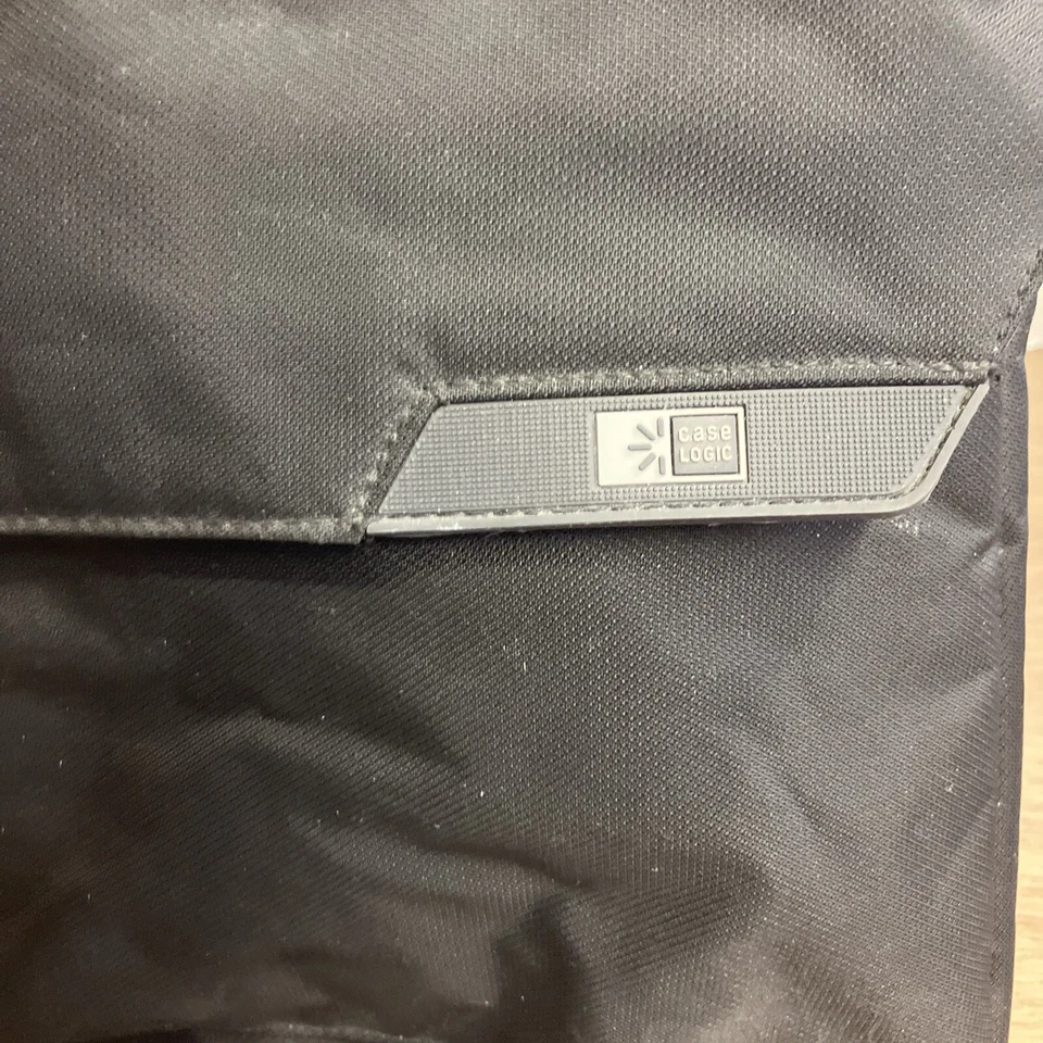 Case Logic Carry Case For iPad 10.1” Tablets - Image 4 of 4