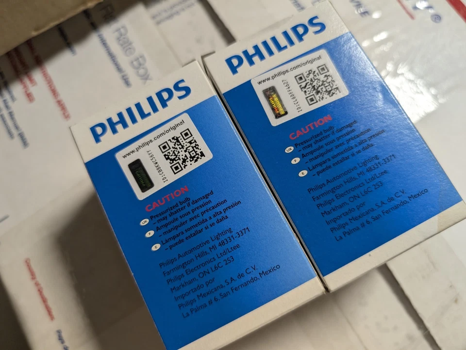 RARE 2x PHILIPS D2S BlueVision Ultra Xenon Car Headlight Bulbs 85122BVUC1 5000K - Image 4 of 4