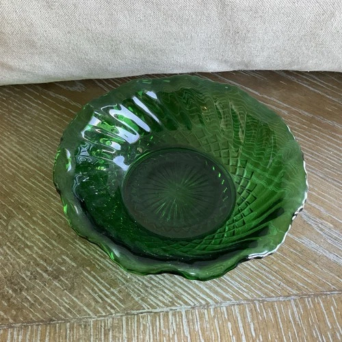 EMERALD GREEN Vtg DEPRESSION ERA Glass Bowl Candy Dish Ruffled Diamond pattern
