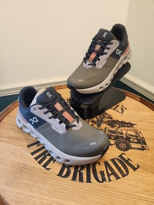 NEW On Cloudrunner 2 Women's Size 9.5 - Waterproof