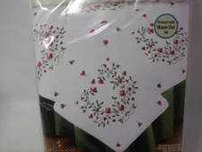 Tobin Design Works 6 Stamped Quilt Blocks HEART VINE 18" Squares