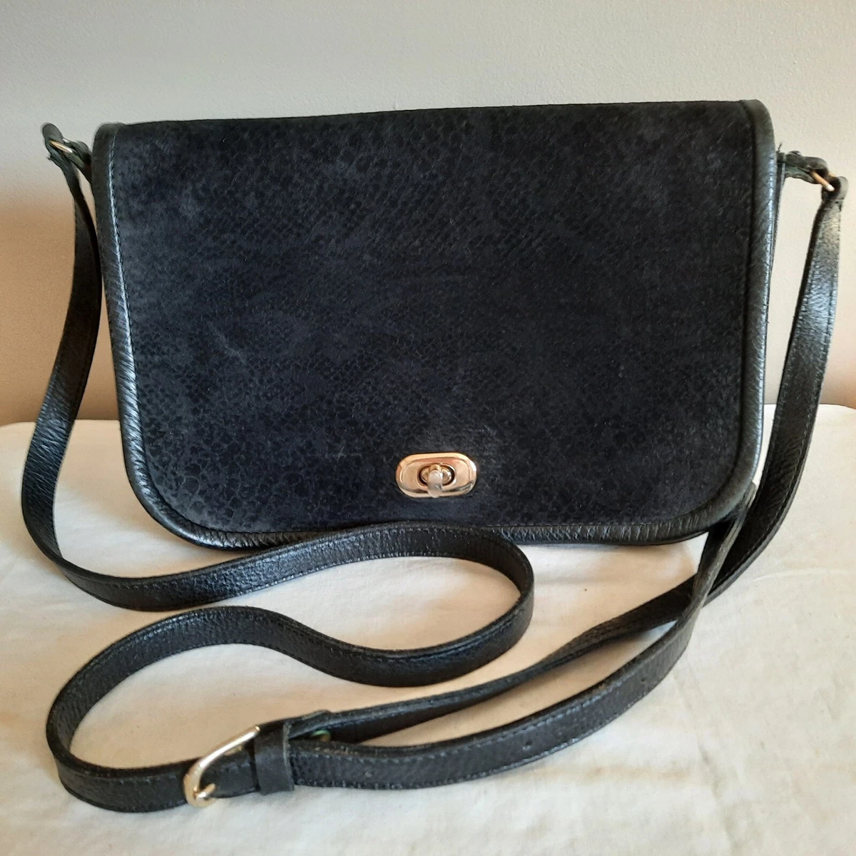 Crossbody purse *EUC*