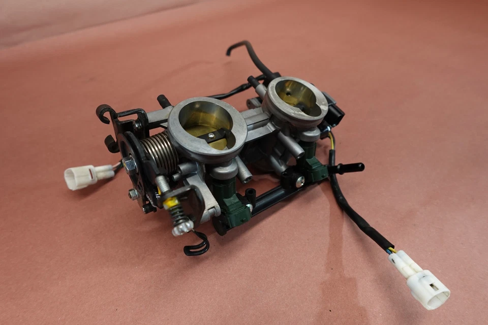 Carrocería del acelerador Kawasaki ER650 ER-6N 2009-2011 Foto 2 de 4