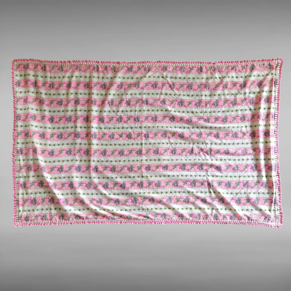 手工制作粉色花卉波卡多条纹毛毯带钩针边 70x42 英寸 — 第 4/4 张图片