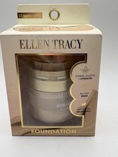 Ellen Tracy 01 Warm Ivory Foundation / Covers...