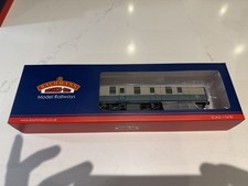 Bachmann 39-175F BR Mk1 BG Brake Gangwayed BR Blue & Grey (Weathered) 92378