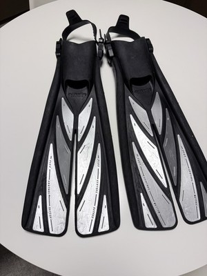 Atomic Aquatics Split Open Heel Fins -Medium; Scuba Snorkeling w BONUS booties