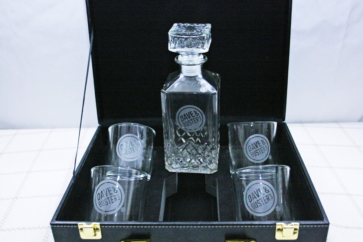 Vintage Dave & Buster's 5-piece Decanter Set 4 Matching Glasses