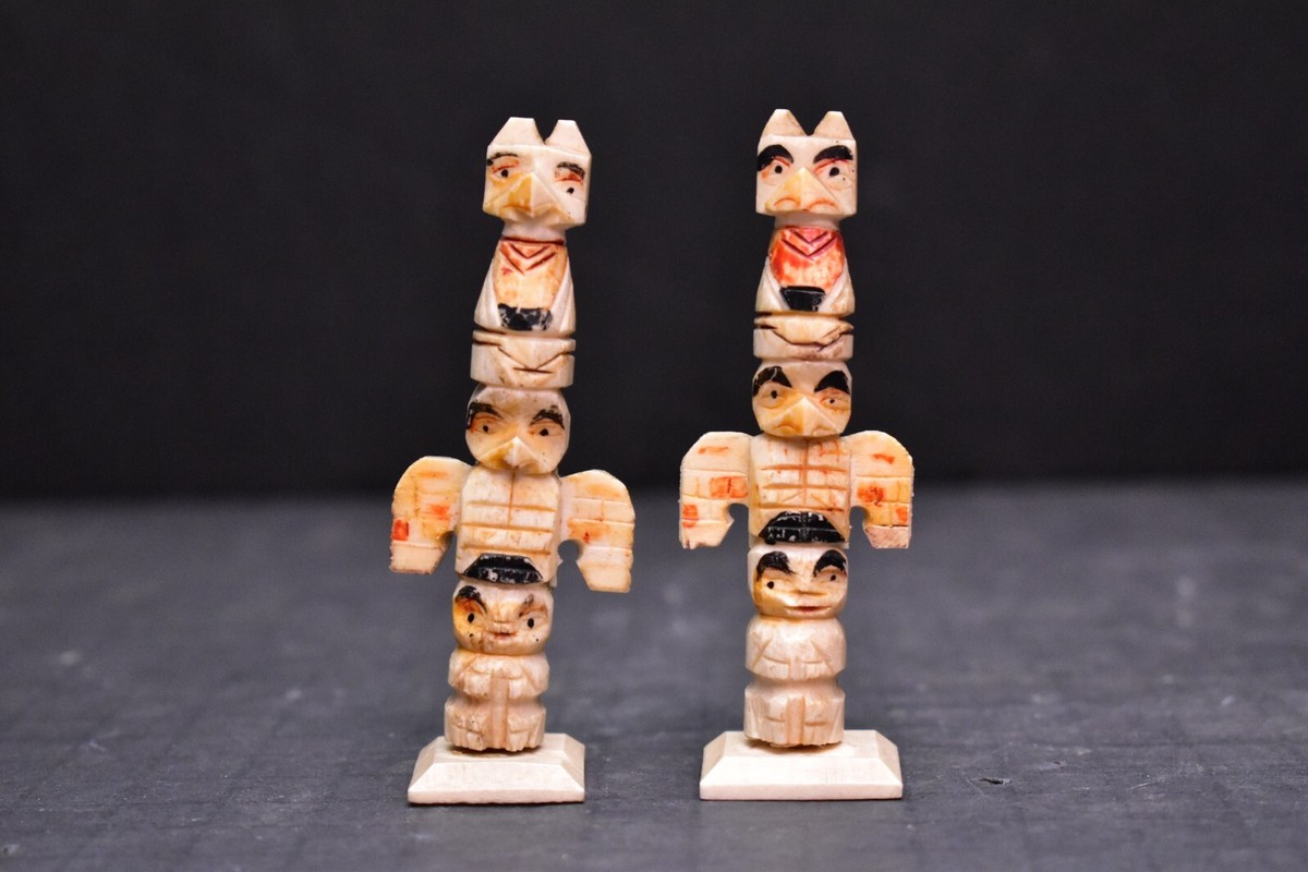 Buffalo Bone Totempole