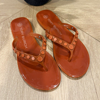 Tory Burch Women s Brown Thong Sandals Flip Flops Rubber Upper US 6
