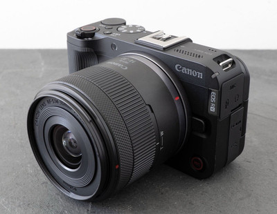 Canon EOS R50 V  Spiegellose Systemkamera Kit mit Objektiv Schwarz