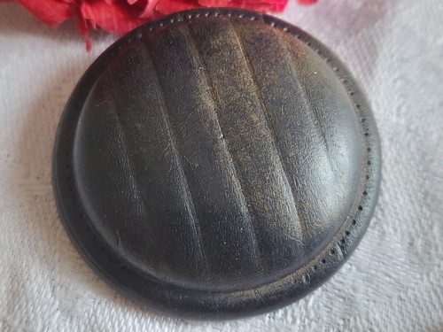 Boutons Anciens Beige, Bombés, Cerclés - Diamètre 2,2 Cm - Lot De 3