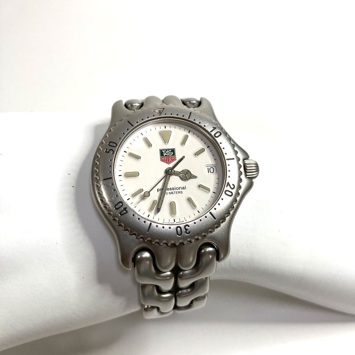Vintage 90s Tag Heuer Professional 200m Quartz Men's Watch Vintage 90s Tag Heuer Professional 200m Quartz Men's Watch