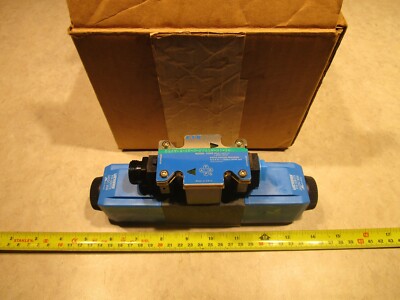 Vickers DG4V-3-6C-M-FPA5W-H7-60 Directional Control Valve, E0338