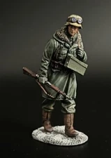 KH096 LSSAH Rifleman Marching in Helmet with Windproof Glasses WarPark Miniature