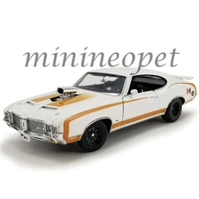 ACME A1805620 1972 OLDSMOBILE 442 HURST DRAG OUTLAW 1/18 DIECAST CAR WHITE GOLD