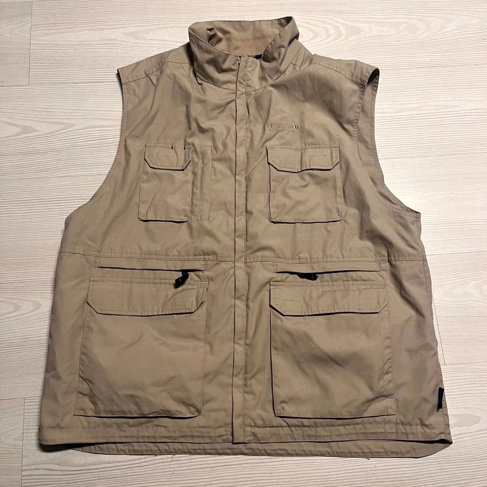 Regatta Gilet Vest Mens XL Beige Mesh Lined Zip Up Multi Pockets Fishing Outdoor