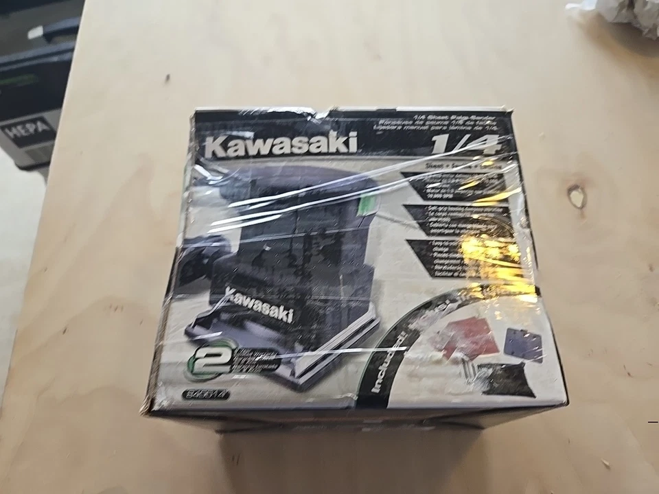 Kawasaki 1/4 Sheet Palm Sander 840014 - Image 2 of 4