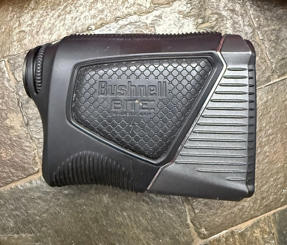 Bushnell Pro XE Slope Laser Golf Rangefinder Magnetic - Image 2 of 3