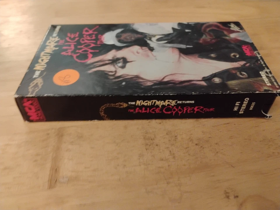 Alice Cooper The Nightmare Returns Tour VHS - Image 2 of 4