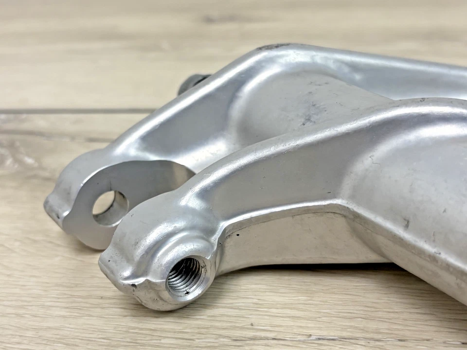 Brazo basculante amortiguador suspensión trasera Ducati 749 Superbike 999 OEM 37220032A Foto 2 de 4