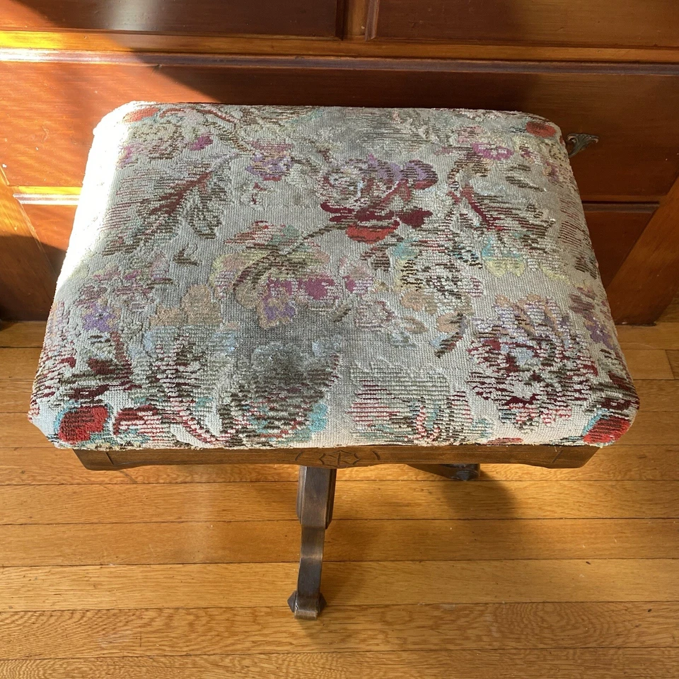 Antiguo taburete de piano victoriano/ East Lake otomano bordado Chadwick Acton MA Foto 3 de 4