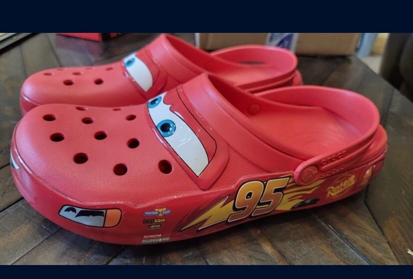 Lightning mcqueen best sale crocs size 12