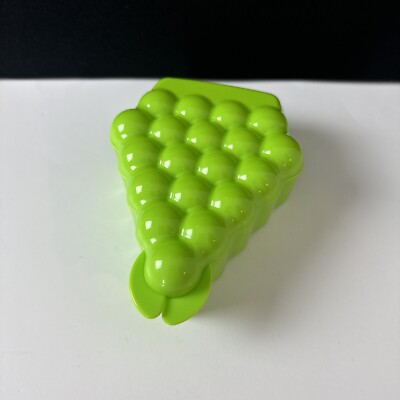 Tupperware Forget Me Not Keeper Storage Snack Containers Grapes Green Grape