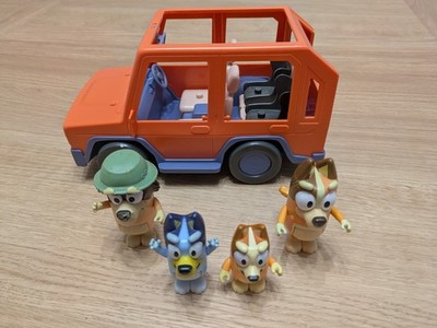 Bluey Heeler Auto - 4WD Familienfahrzeug mit 4 Figuren - kostenloser Versand am selben Tag
