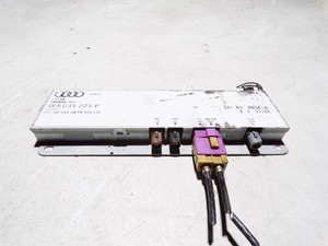 AUDI A4 8E2, B6 Antennenverstärker  8E9035225P 2.50 Diesel 120kw 2003 17688806