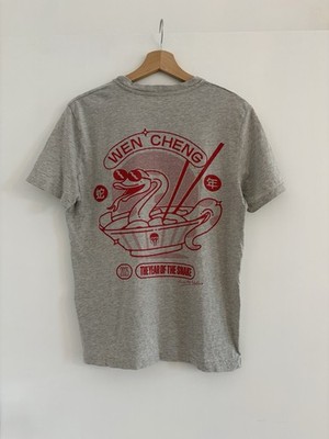 Wen Cheng T-Shirt  Year of the Snake  Bio-Baumwolle S 36 Unisex Grau Logoprint