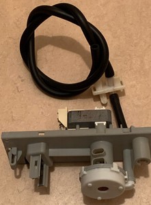 Siemens Trockner E46.1K  Kondenswasserpumpe 9000434888