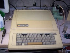 Apple IIe 64K system A2S2064, tested and works fine. SOLD AS IS