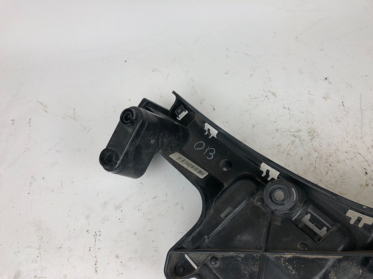 BMW X5 Series F15 Rear Bumper Right Side Corner Mount Bracket