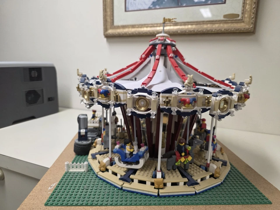 LEGO Advanced Models: Grand Carousel (10196) (Missing Pieces) Includes Manual - Image 3 of 4