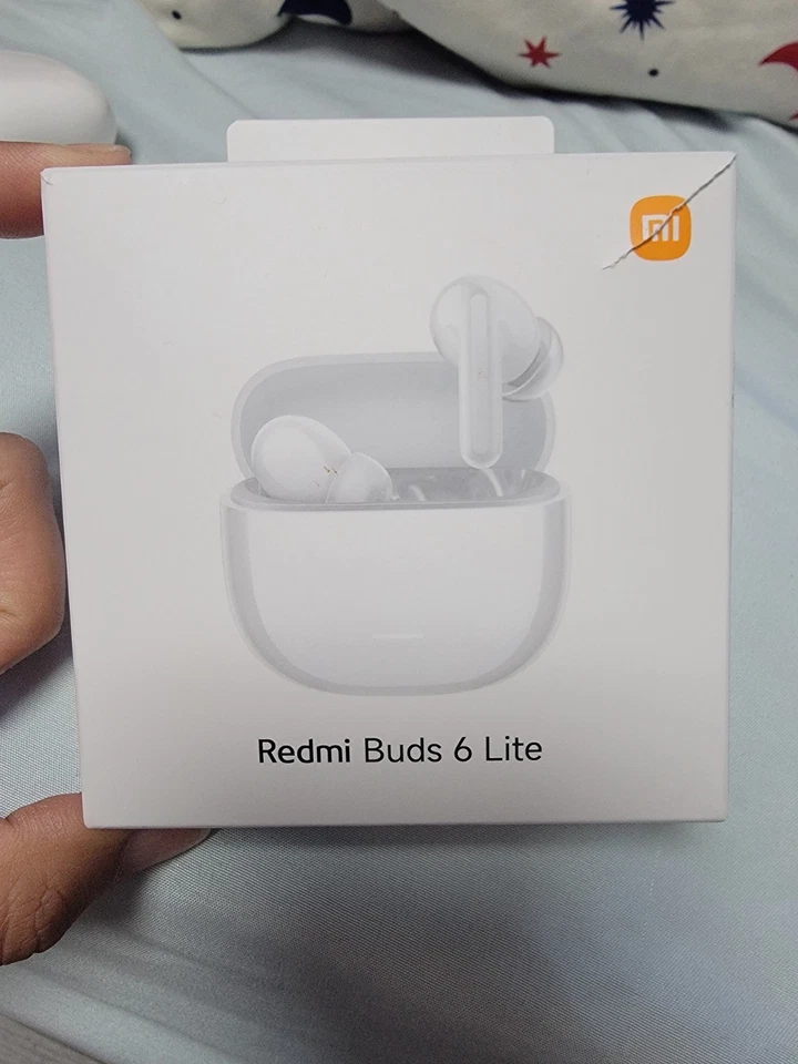 Auriculares inalámbricos Redmi Buds 6 Lite usados Foto 3 de 4