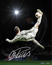 CRISTIANO RONALDO -  8 X 10 GLOSSY  SIGNED PHOTO REPRINT