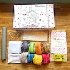 Heidifeathers&reg; Boxed WET FELTING Starter Kit - 'Regal Mix Wool'