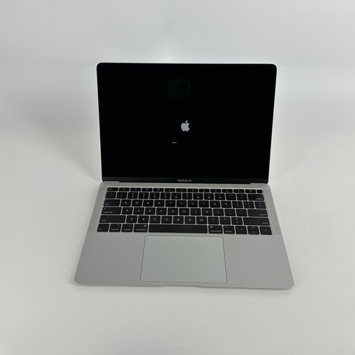 MacBook Air 13 Silver 2019 1.6GHz Intel Core i5 8th Gen. 8GB 256GB SSD Very Good thumbnail 2